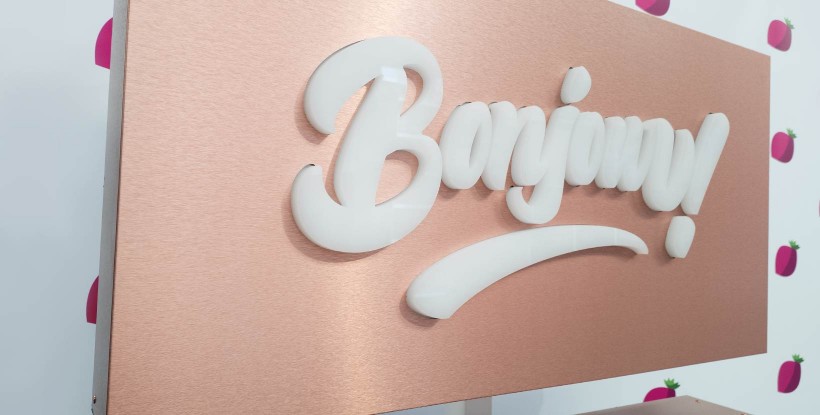 Enseigne de dibond personnalisee 