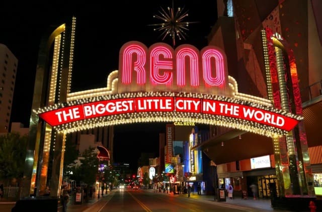 Reno lettres geantes