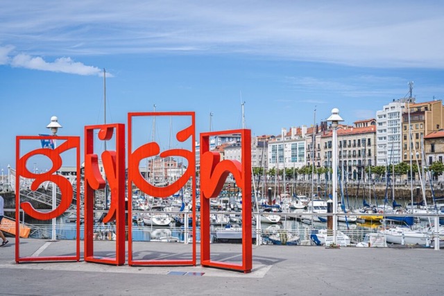 lettres geantes gijon
