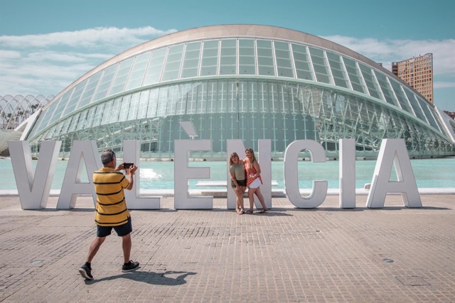 valencia lettres geantes